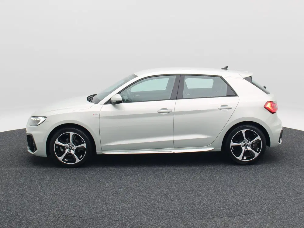 Audi A1 30 TFSi 115 Pk Automaat S-Line uit 2023, foto 9