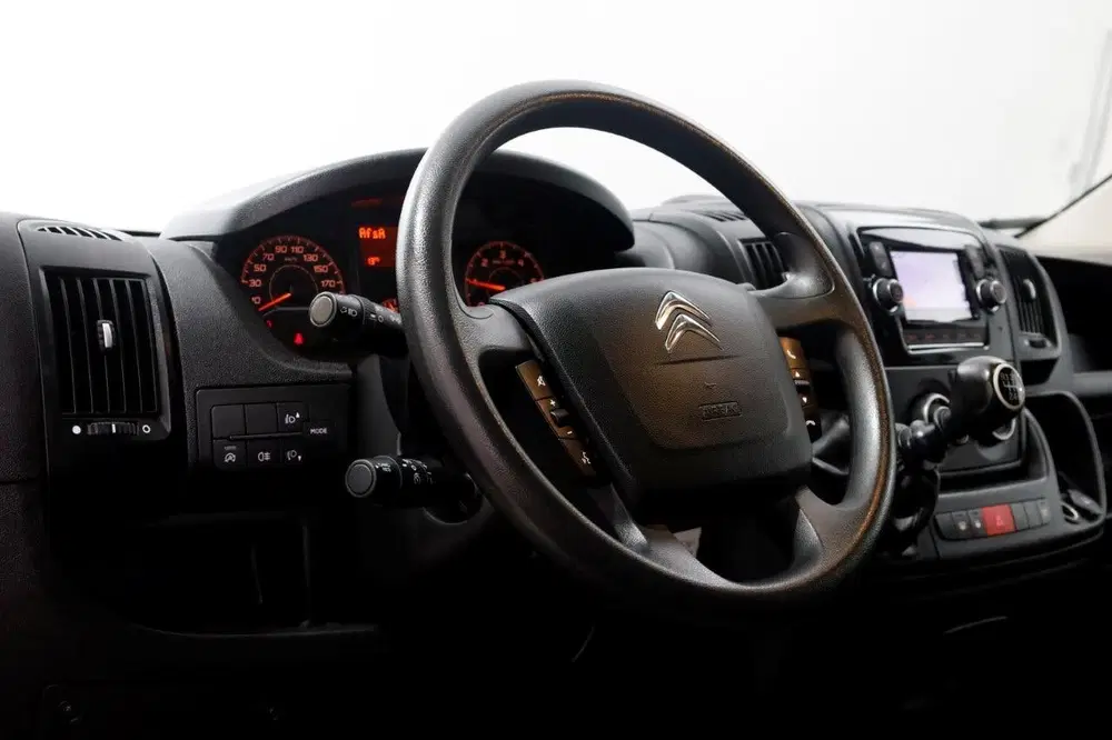Citroën Jumper 2.2 BlueHDi 120pk L1H1 Club Airco uit 2021, foto 12