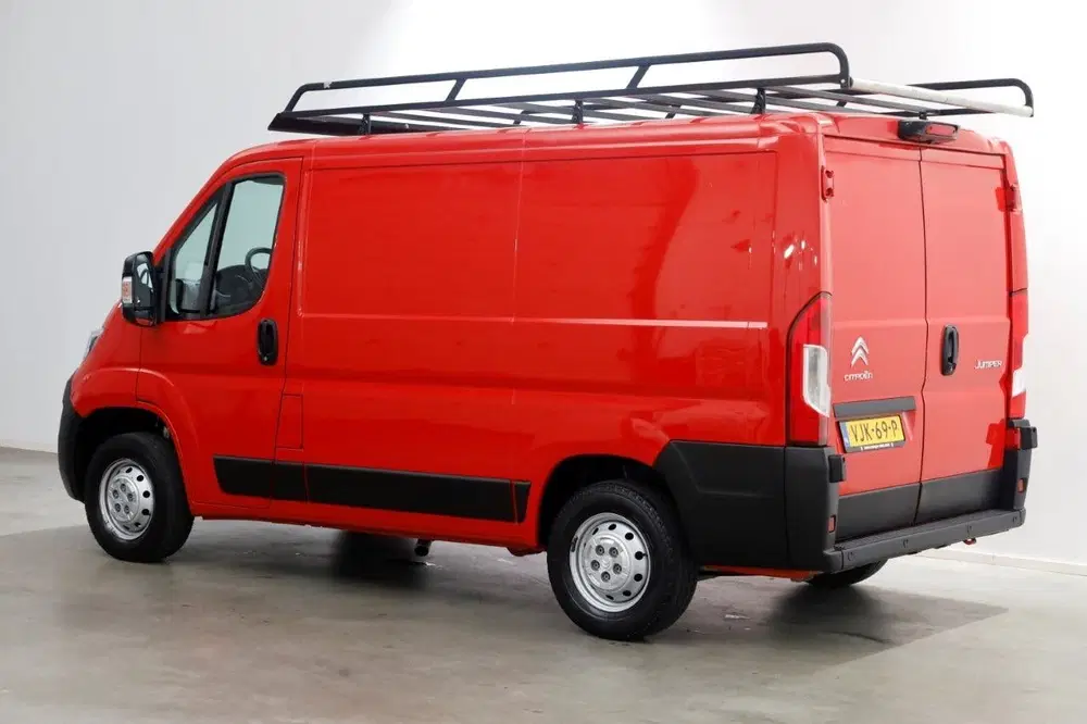 Citroën Jumper 2.2 BlueHDi 120pk L1H1 Club Airco uit 2021, foto 9