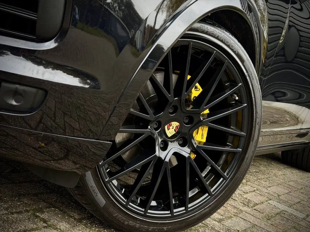 Porsche Cayenne Cayenne Coupé 3.0 E-Hybrid PANO uit 2021, foto 3