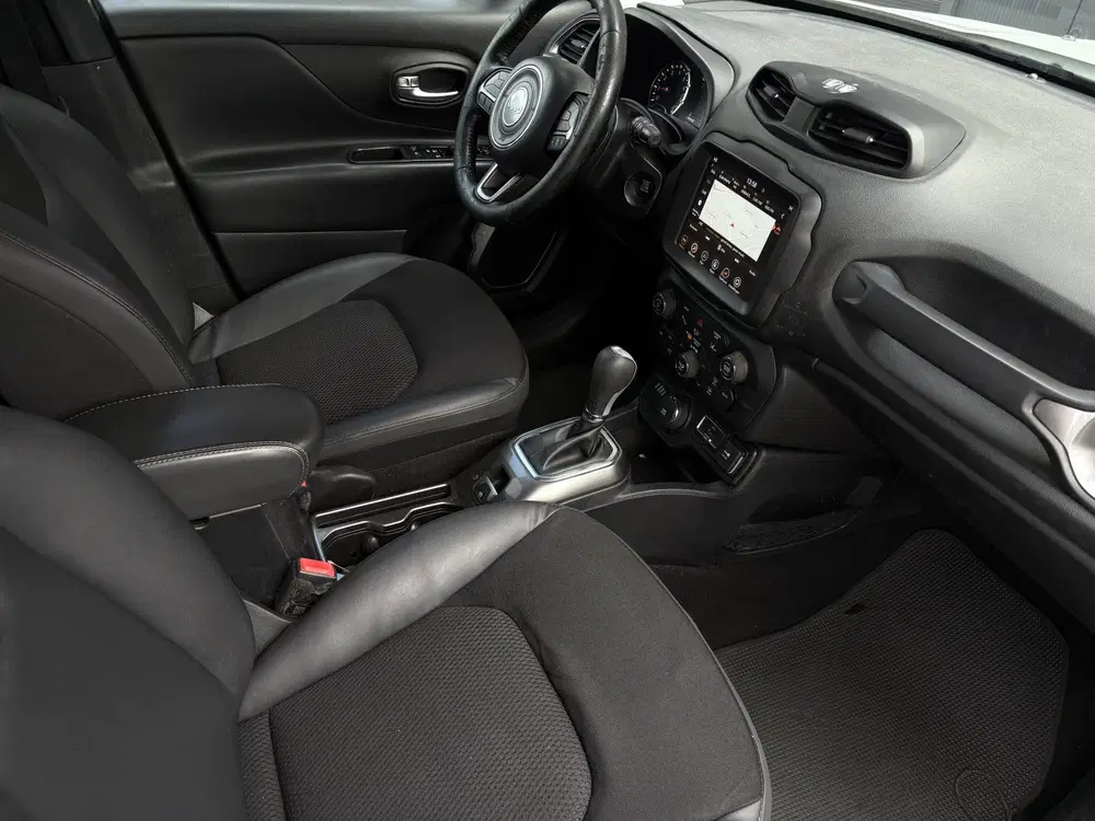 Jeep Renegade 1.3T 4WD Automaat Limited Airco Cr-control uit 2019, foto 6