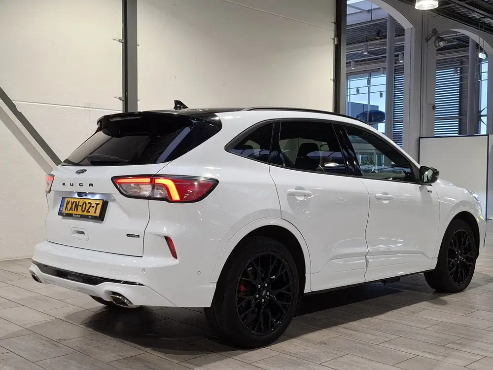 Ford Kuga 2.5 PHEV 225 pk ST-Line X uit 2023, foto 5