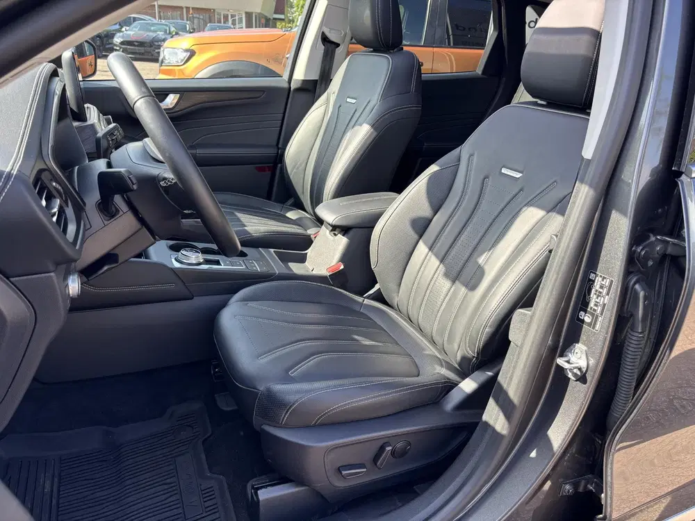 Ford Kuga 2.5 PHEV Vignale uit 2021, foto 12