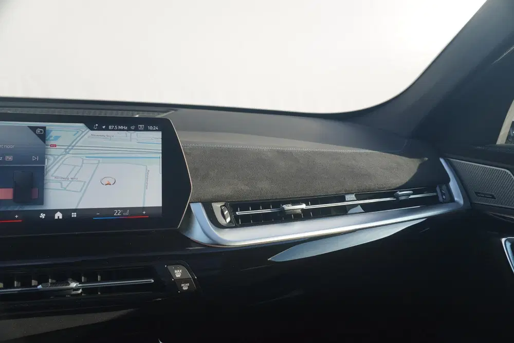 BMW iX1 eDrive20 uit 2026, foto 11