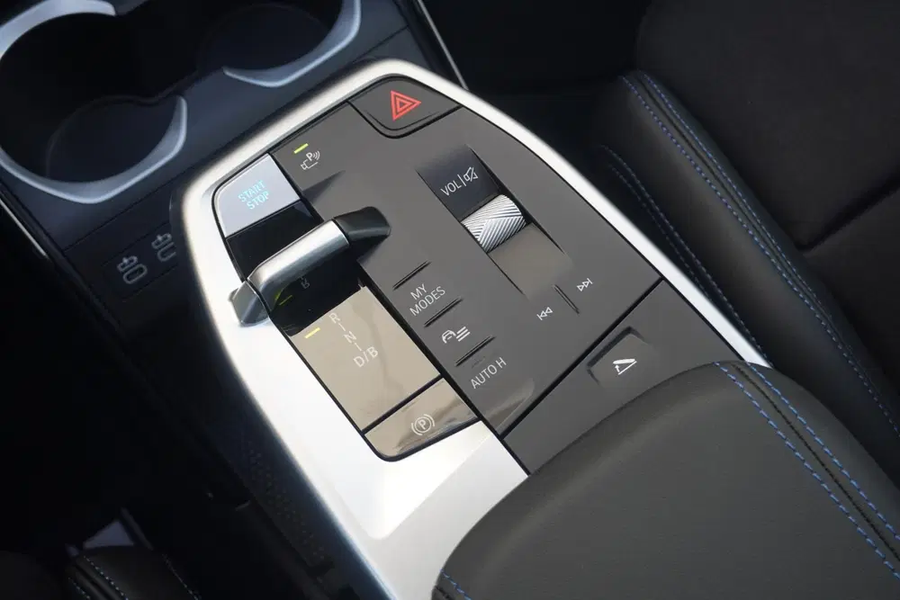 BMW iX1 eDrive20 uit 2026, foto 12