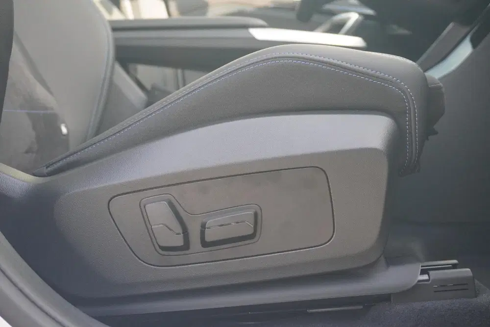 BMW iX1 eDrive20 uit 2026, foto 13