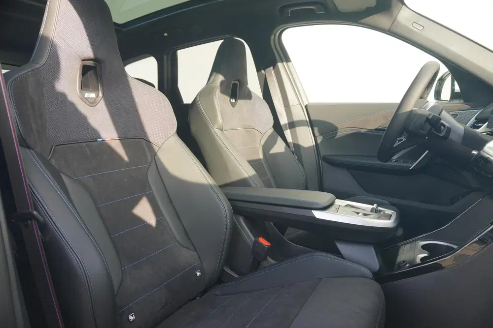 BMW iX1 eDrive20 uit 2026, foto 4
