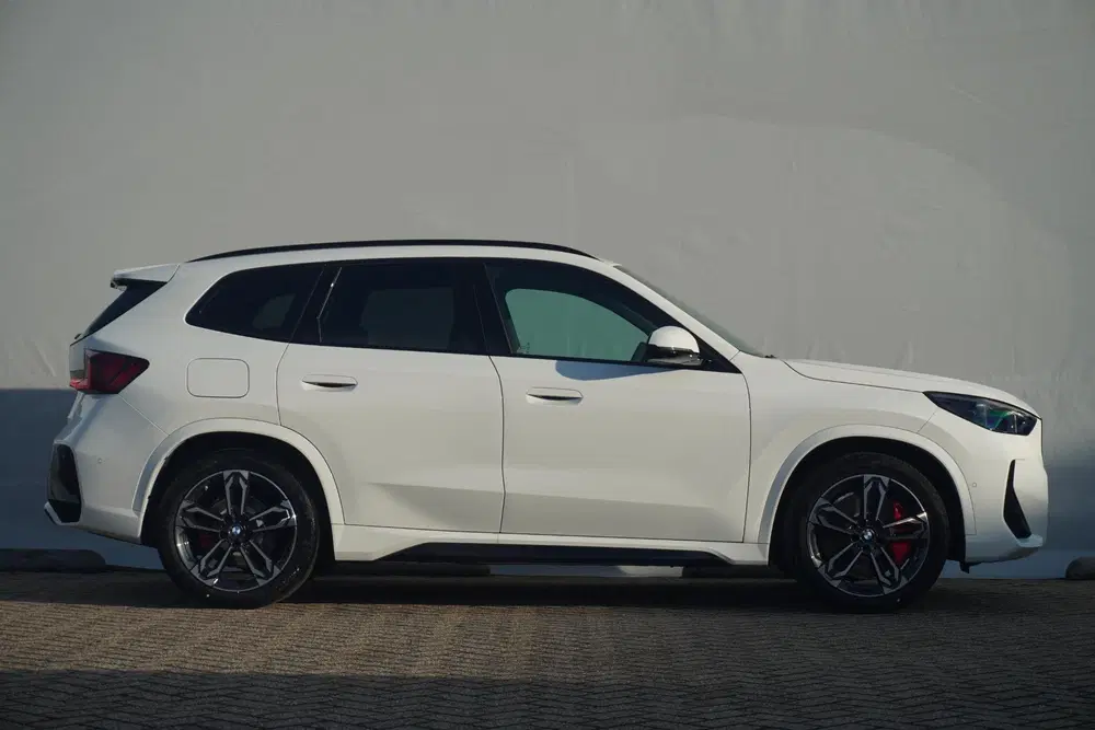 BMW iX1 eDrive20 uit 2026, foto 6