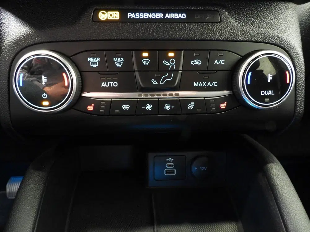 Ford Kuga 2.5 PHEV Plug-In ST-Line X TREKH uit 2023, foto 6