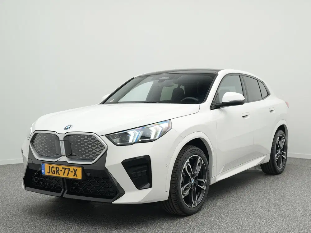 BMW iX2 eDrive20 M Sport uit 2025