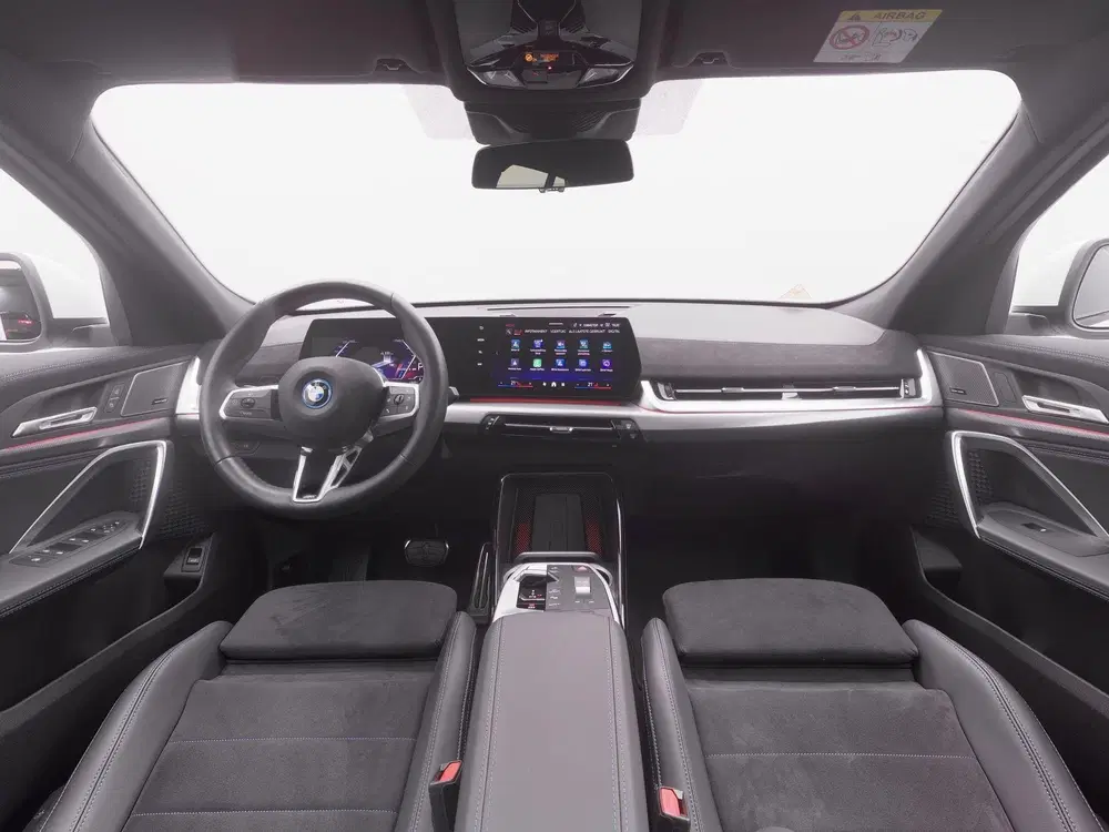 BMW iX2 eDrive20 M Sport uit 2025, foto 3
