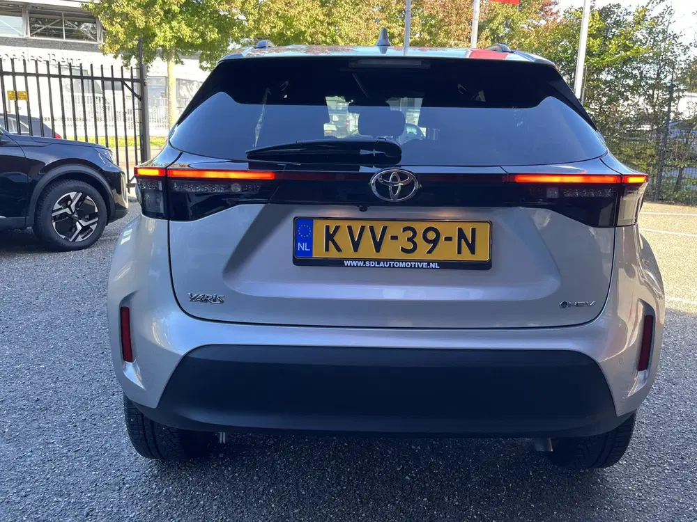 Toyota Yaris Cross 1.5 Hybrid 115 First Edition uit 2025, foto 6