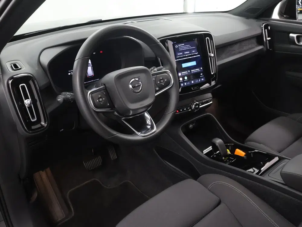 Volvo XC40 Single Motor Extended Range Plus 82kWh uit 2024, foto 7
