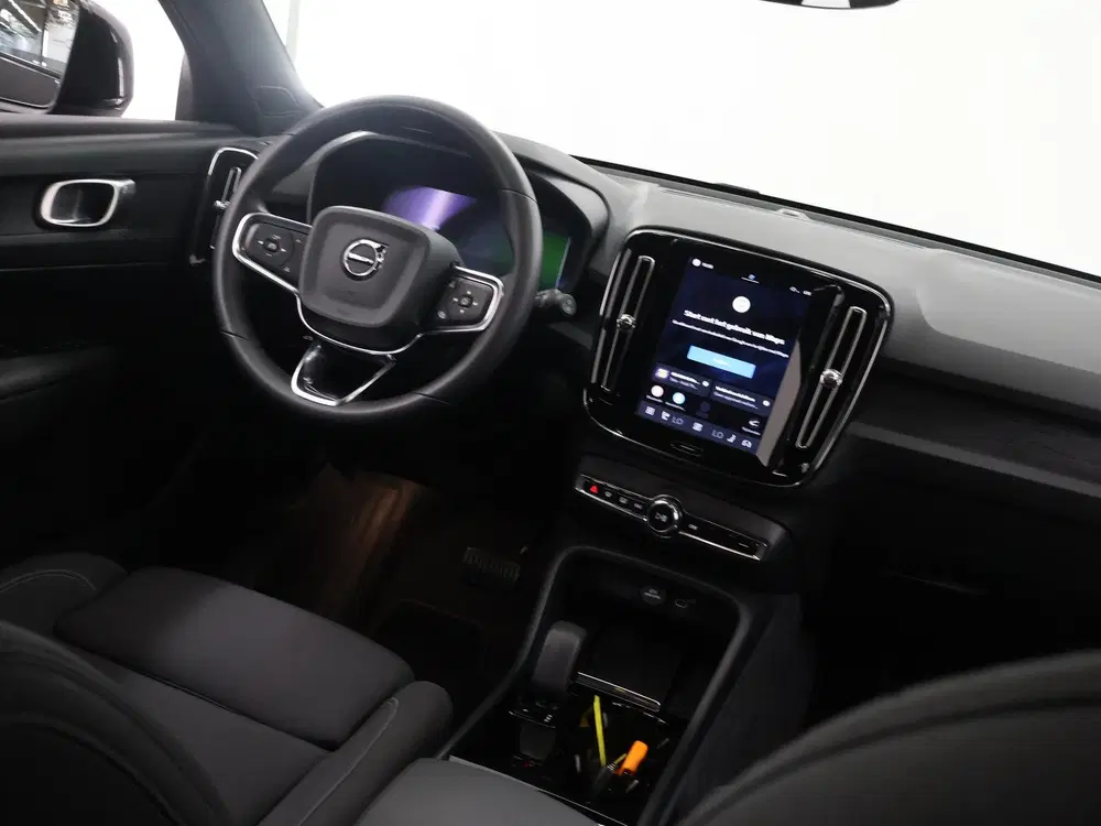 Volvo XC40 Single Motor Extended Range Plus 82kWh uit 2024, foto 9