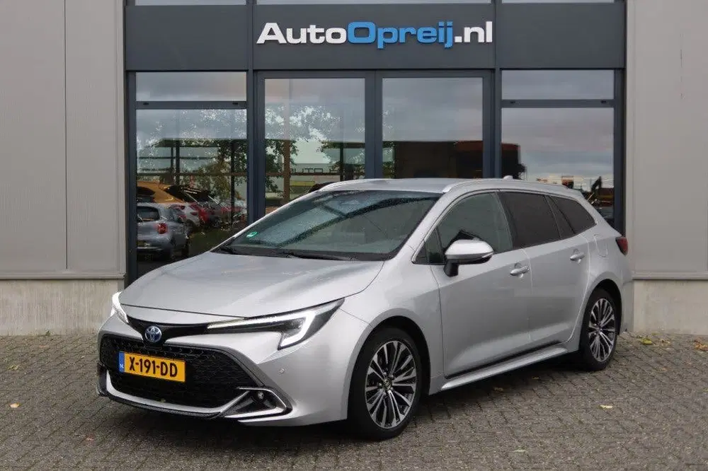 Toyota Corolla Corolla Touring Sports HYBRID Automaat uit 2023