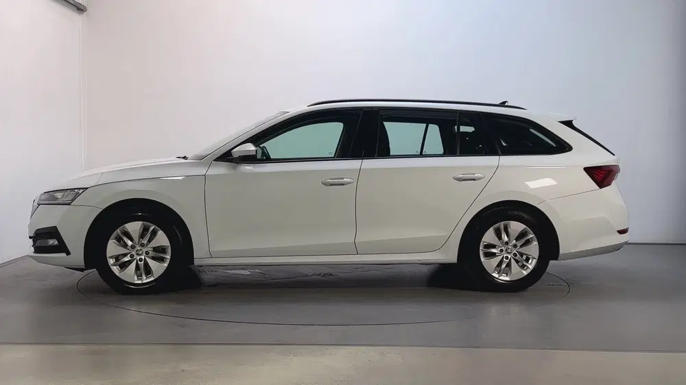 Skoda Octavia 1.0 e-TSI DSG Business Edition Navigatie uit 2022, foto 14