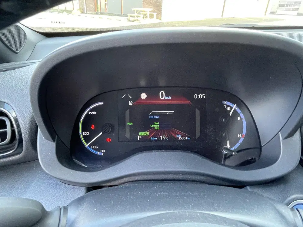 Toyota Yaris Cross 1.5 Hybrid Dynamic Org NL en 1e Eigenaar uit 2022, foto 10