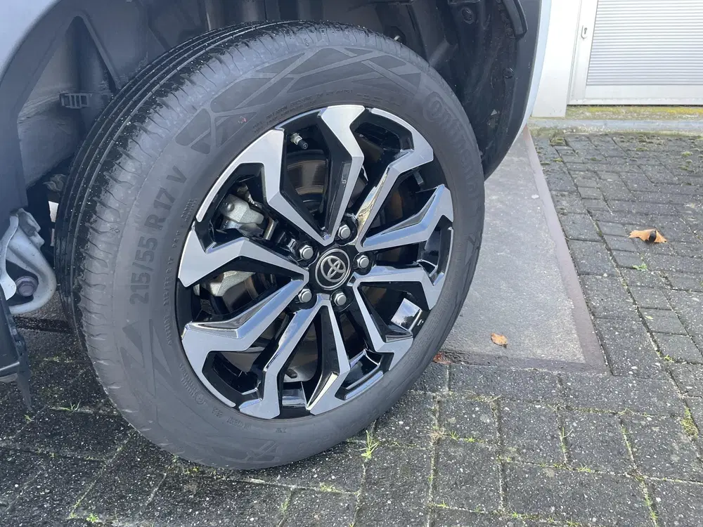 Toyota Yaris Cross 1.5 Hybrid Dynamic Org NL en 1e Eigenaar uit 2022, foto 2