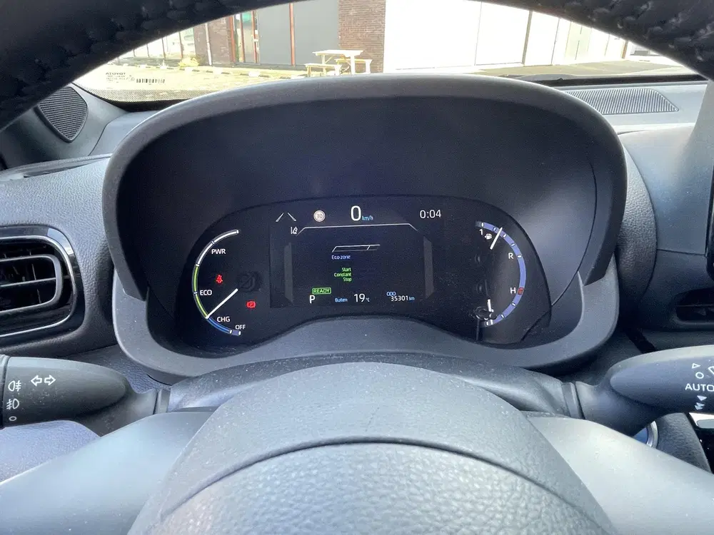 Toyota Yaris Cross 1.5 Hybrid Dynamic Org NL en 1e Eigenaar uit 2022, foto 8