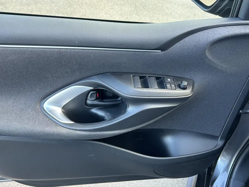 Toyota Yaris 1.5 Hybrid Dynamic 1e eigenaar dealer onde uit 2023, foto 13