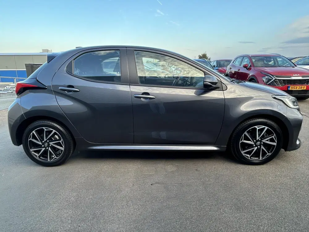 Toyota Yaris 1.5 Hybrid Dynamic 1e eigenaar dealer onde uit 2023, foto 9