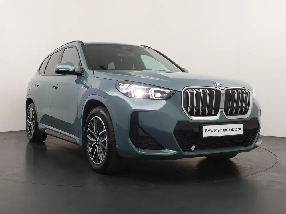 BMW iX1 xDrive30 Launch Edition 67 kWh uit 2024, foto 5