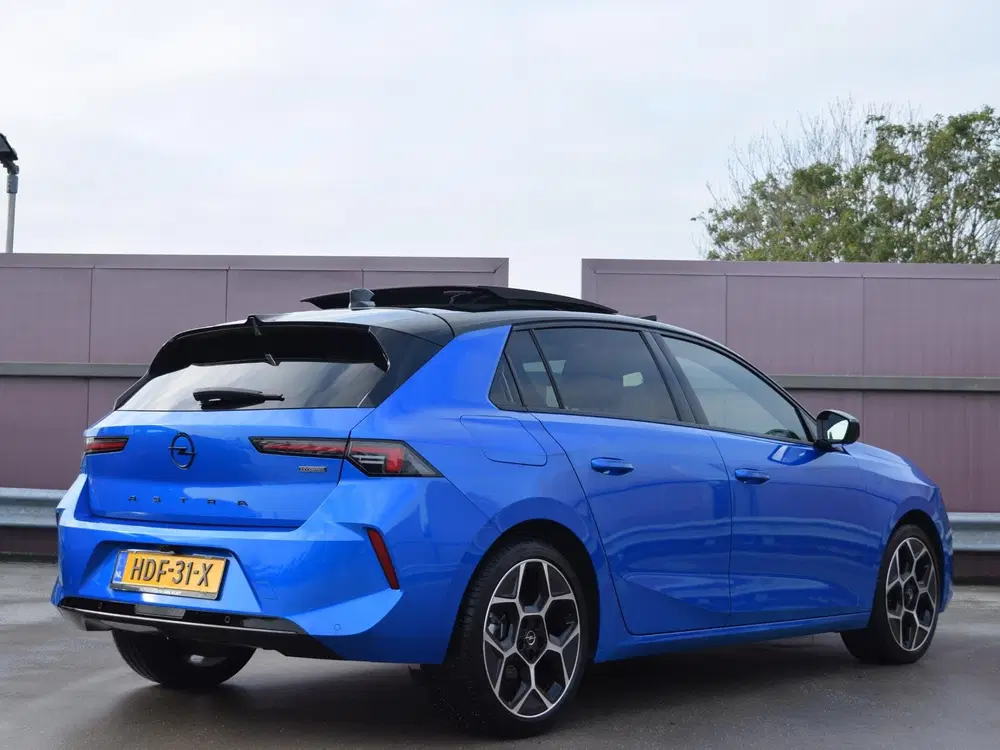 Opel Astra 1.2 Turbo Hybrid Ultimate Schuifdak l Appl uit 2025, foto 3