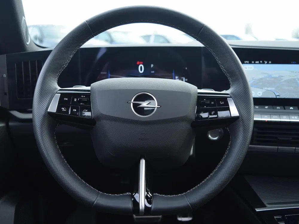 Opel Astra 1.2 Turbo Hybrid Ultimate Schuifdak l Appl uit 2025, foto 7