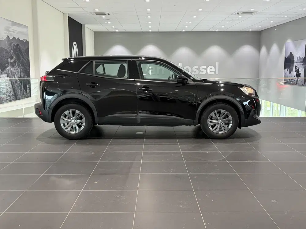 Peugeot 2008 1.2 PureTech Active Pack uit 2022, foto 4