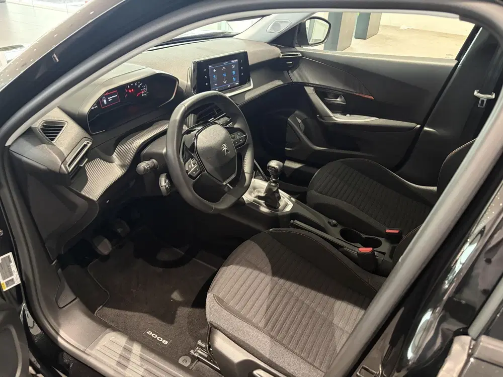 Peugeot 2008 1.2 PureTech Active Pack uit 2022, foto 5