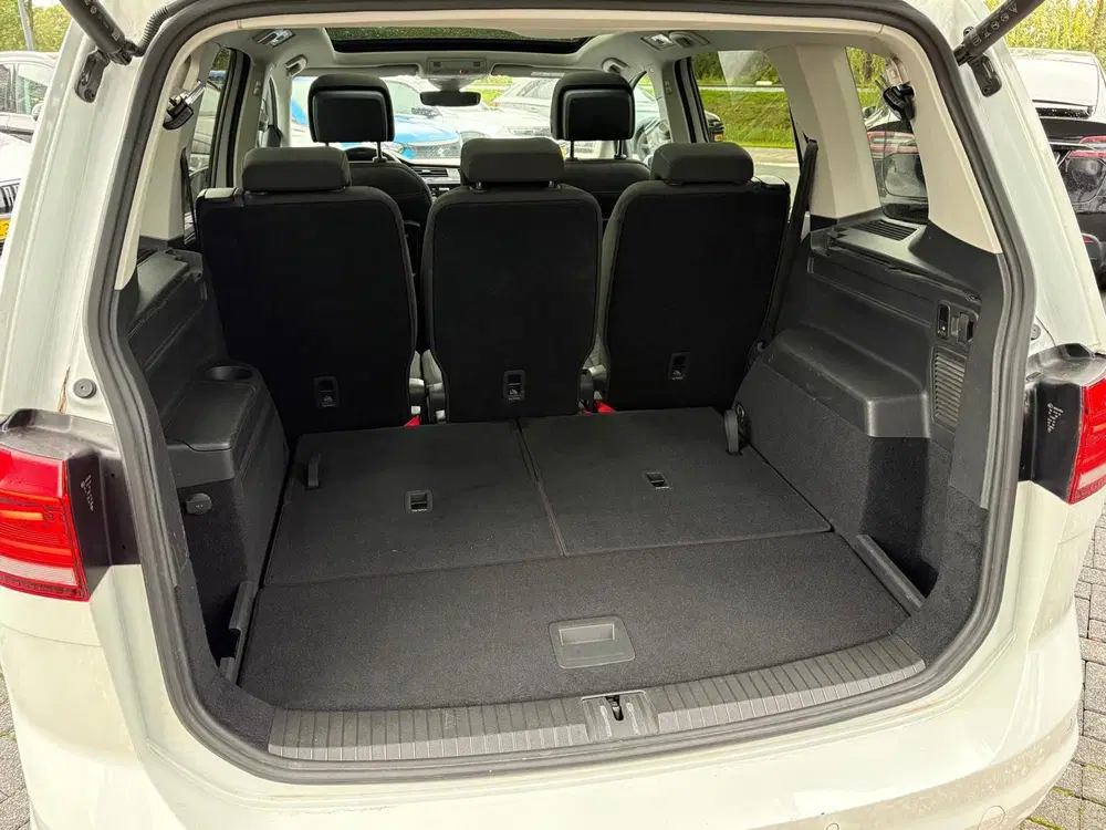 Volkswagen Touran 2.0 TDI Highline 7 Persoons uit 2022, foto 15