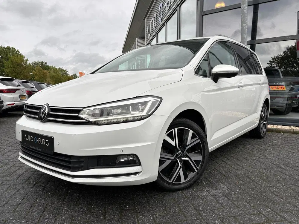 Volkswagen Touran 2.0 TDI Highline 7 Persoons uit 2022, foto 2