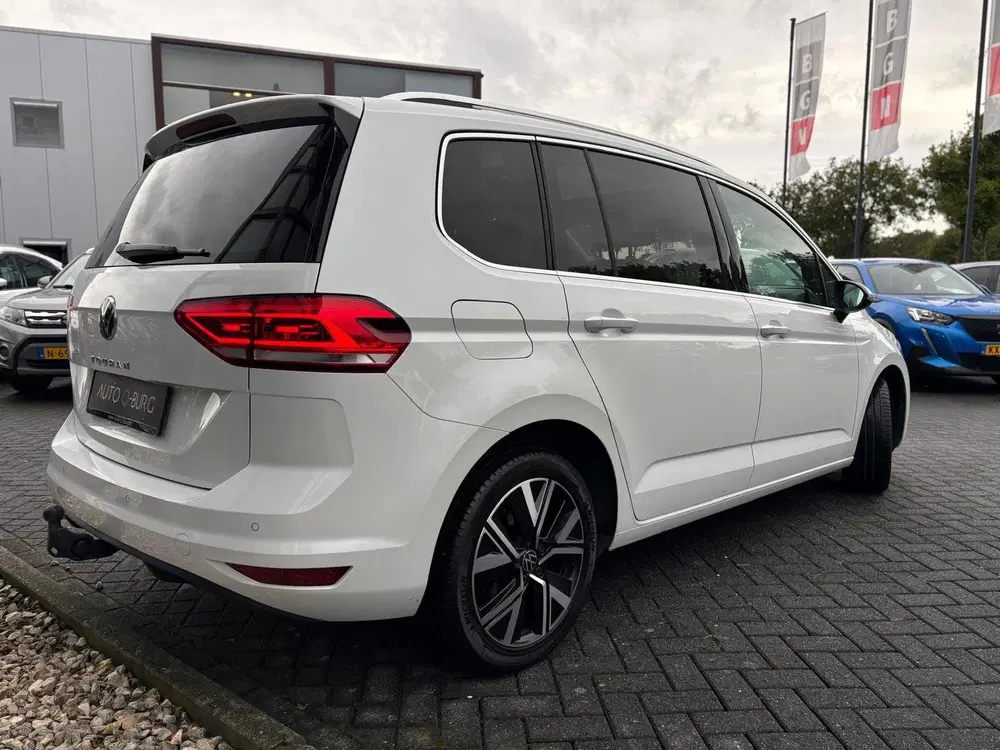 Volkswagen Touran 2.0 TDI Highline 7 Persoons uit 2022, foto 4