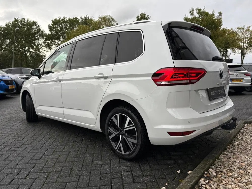 Volkswagen Touran 2.0 TDI Highline 7 Persoons uit 2022, foto 6