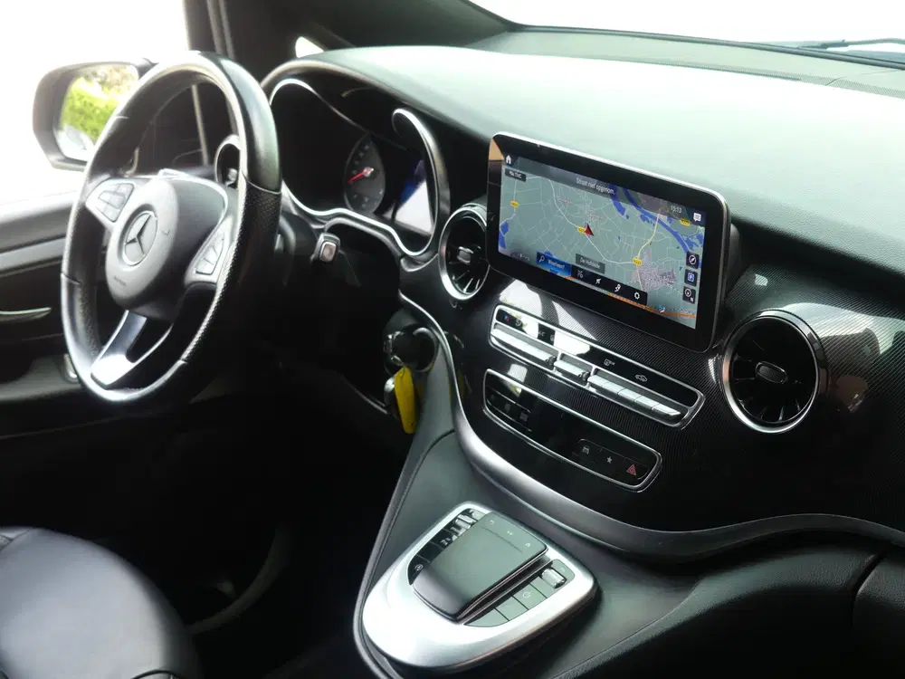 Mercedes-Benz V-Klasse 220d Lang Dubbel Cabine LED uit 2021, foto 2