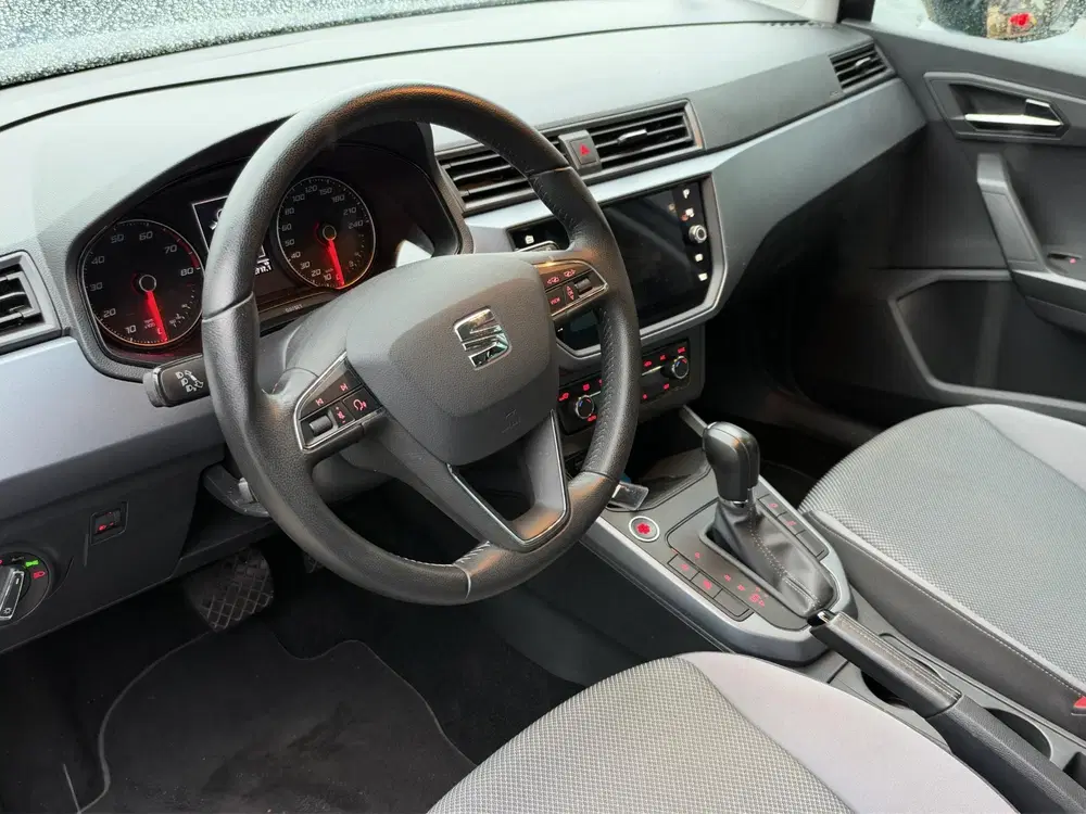 SEAT Arona 1.0 TSI Style Business Intense uit 2020, foto 4