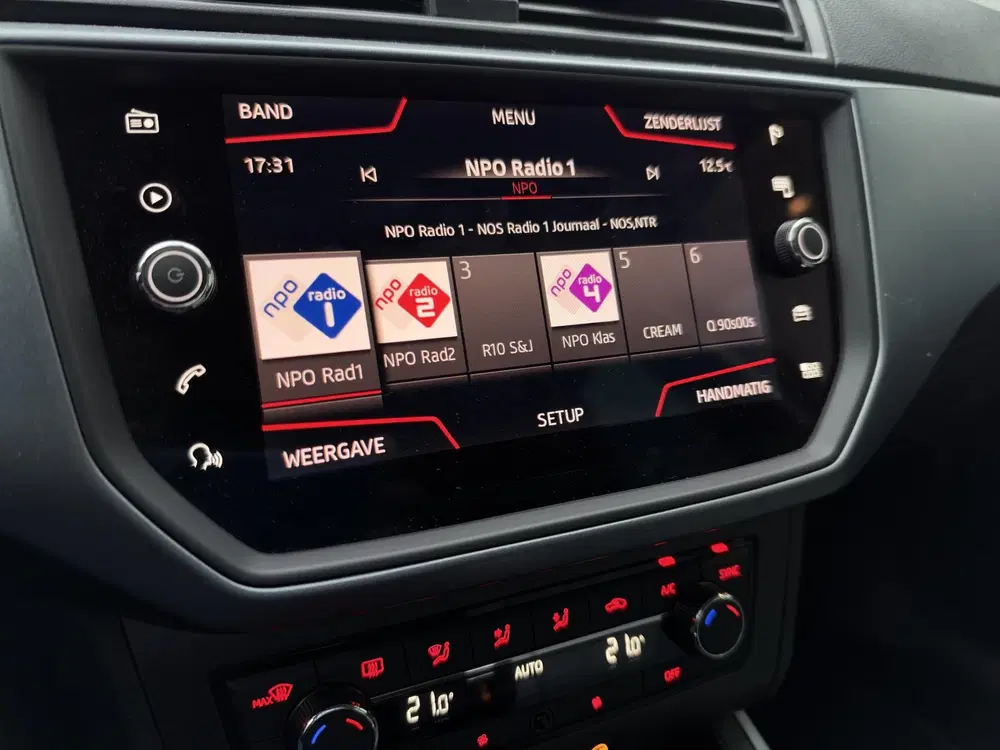 SEAT Arona 1.0 TSI Style Business Intense uit 2020, foto 5