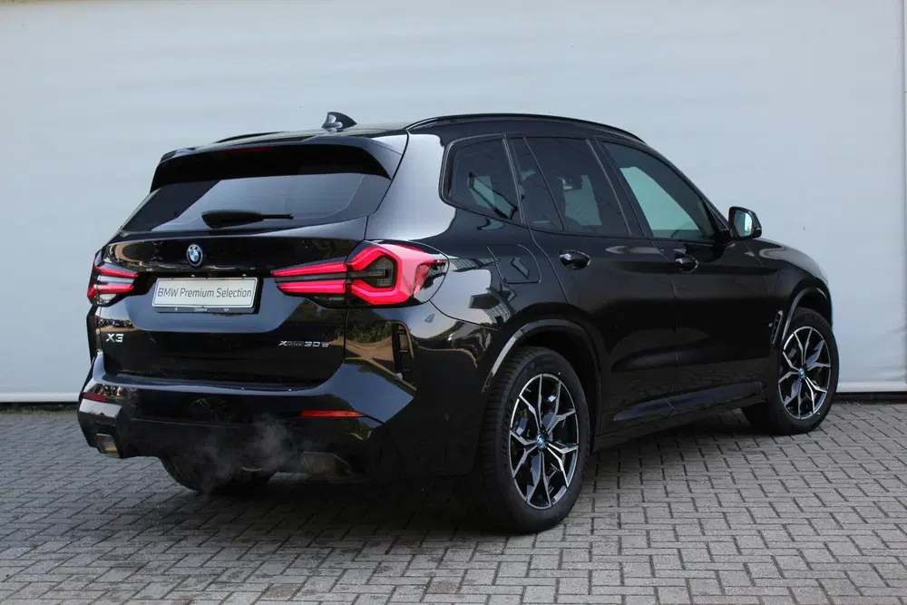 BMW X3 xDrive30e High Executive M Sport Automaat uit 2023, foto 2