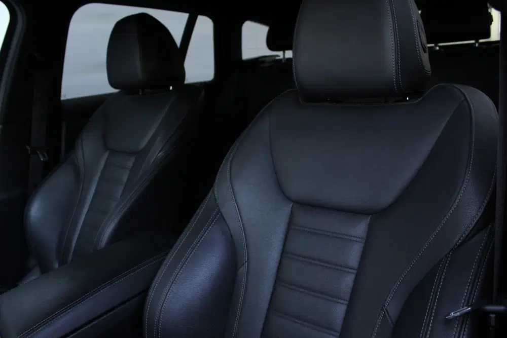 BMW 3-serie 330e High Executive M Sport Automaat uit 2022, foto 14