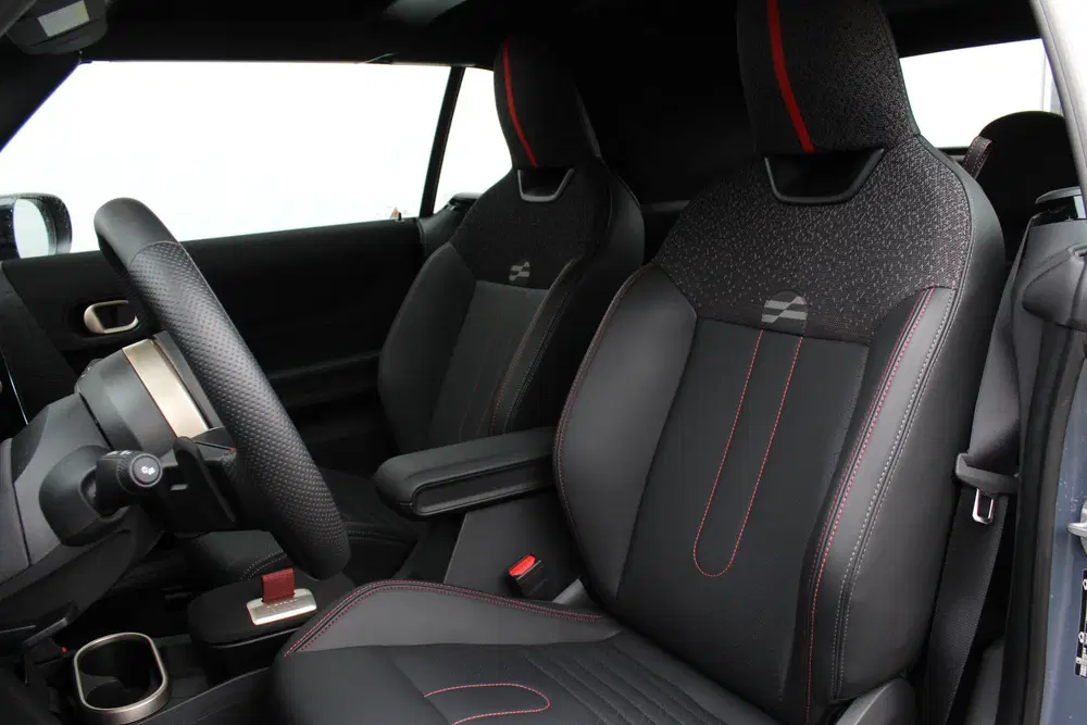 Mini Cabrio Cooper C Automaat uit 2025, foto 10