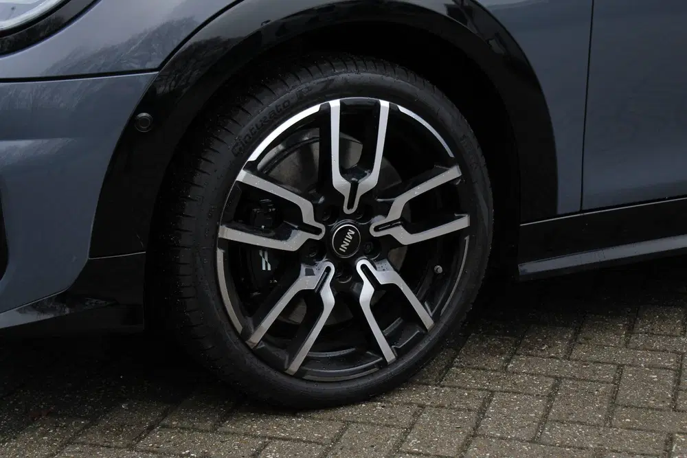 Mini Cabrio Cooper C Automaat uit 2025, foto 13