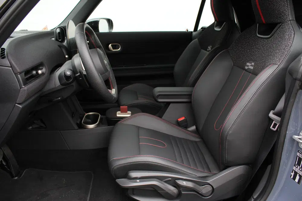 Mini Cabrio Cooper C Automaat uit 2025, foto 15