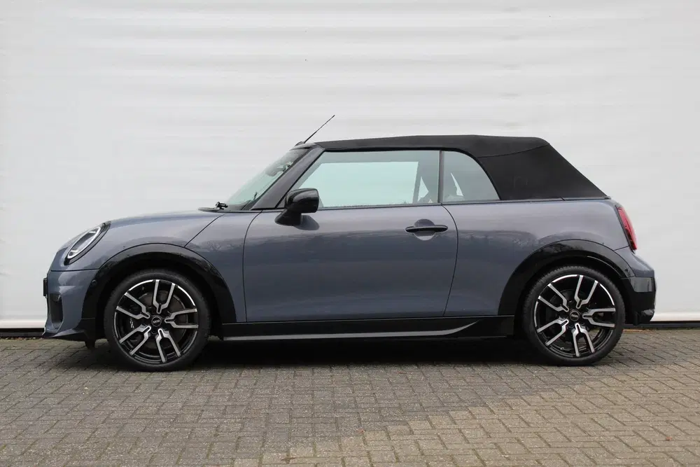 Mini Cabrio Cooper C Automaat uit 2025, foto 5