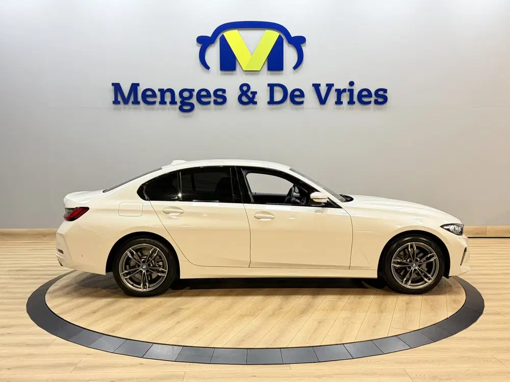 BMW 3-serie 320e Incl garantie uit 2024, foto 2