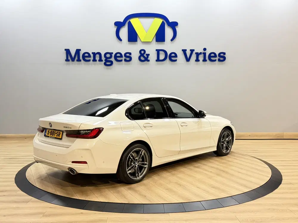 BMW 3-serie 320e Incl garantie uit 2024, foto 3