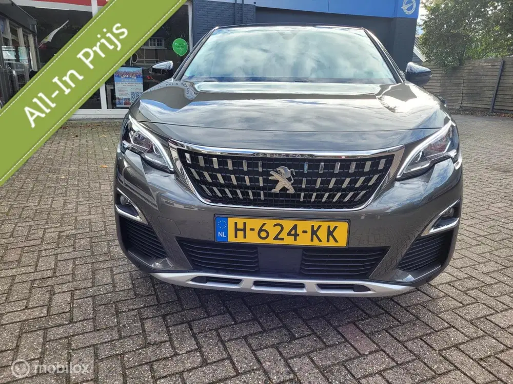 Peugeot 3008 1.2 PureTech Allure clima car play uit 2020, foto 2