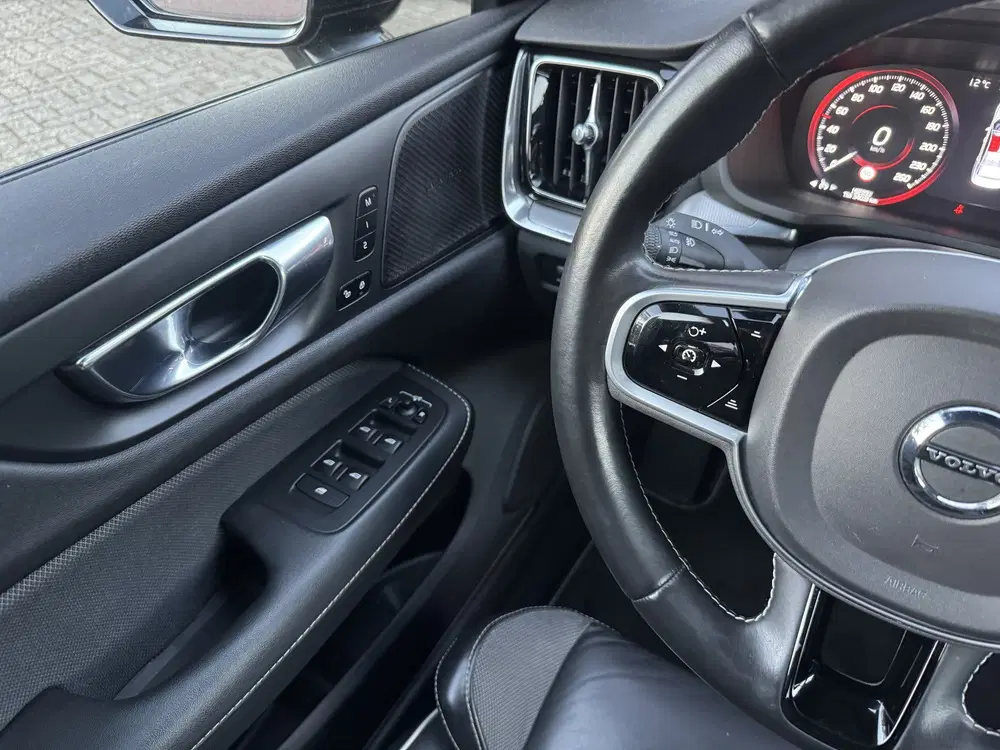 Volvo S60 2.0 B4 Inscription H&K uit 2021, foto 10