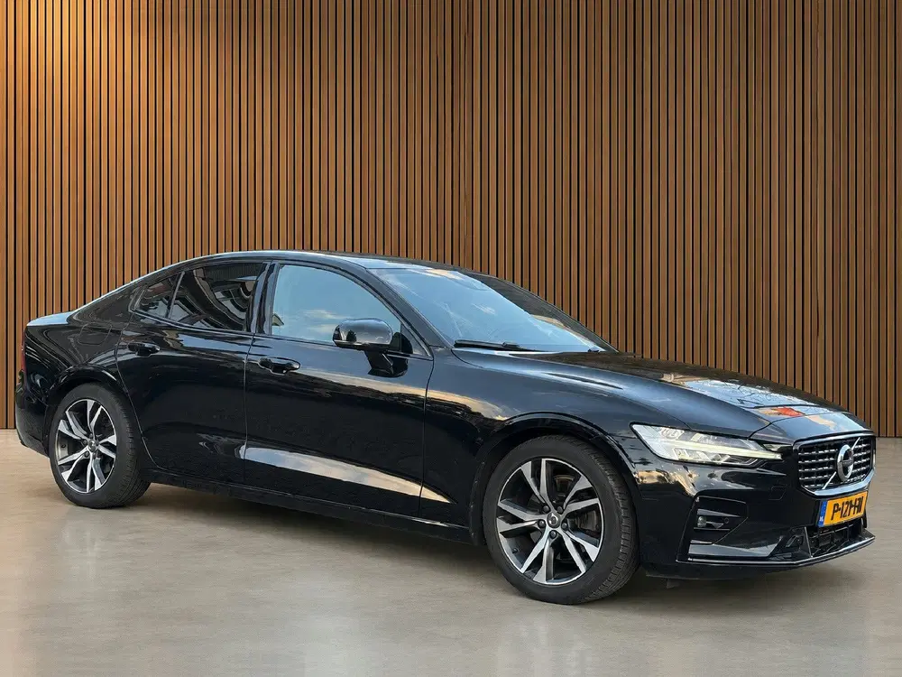 Volvo S60 2.0 B4 Inscription H&K uit 2021, foto 15