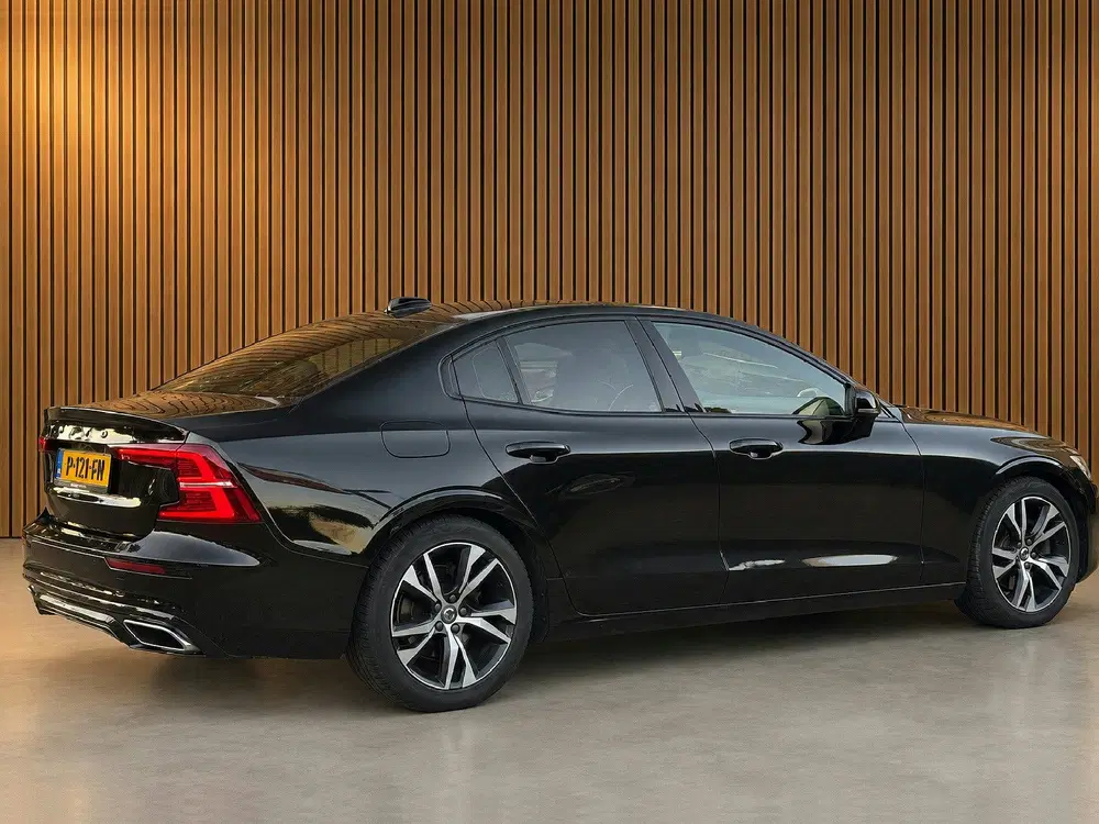 Volvo S60 2.0 B4 Inscription H&K uit 2021, foto 6
