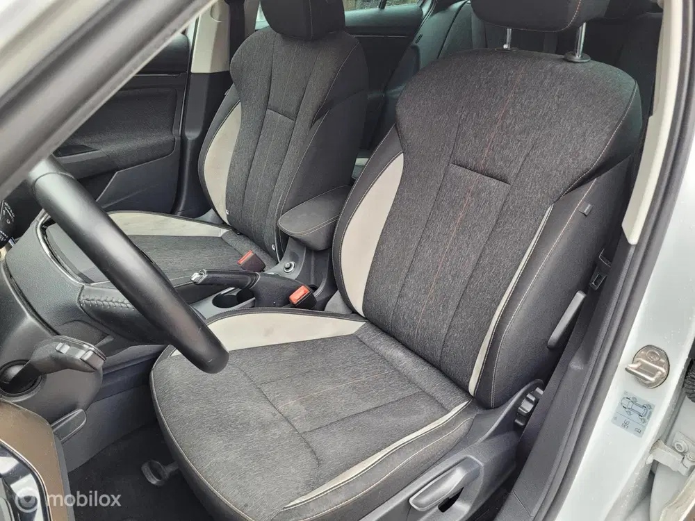 Skoda Kamiq 1.0 TSI Business Edition uit 2021, foto 11